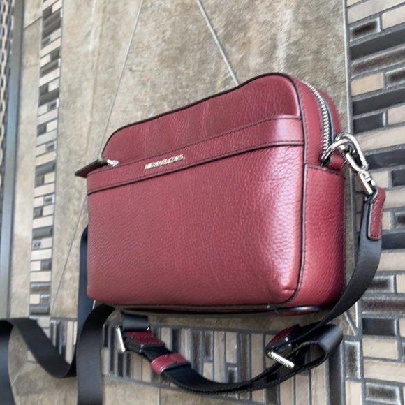 Michael Kors Cooper Utility Crossbody Leather Merlot - Picture 3 of 16